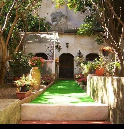 Villa Sofia E Sveva เนเปิลส์ ภายนอก รูปภาพ