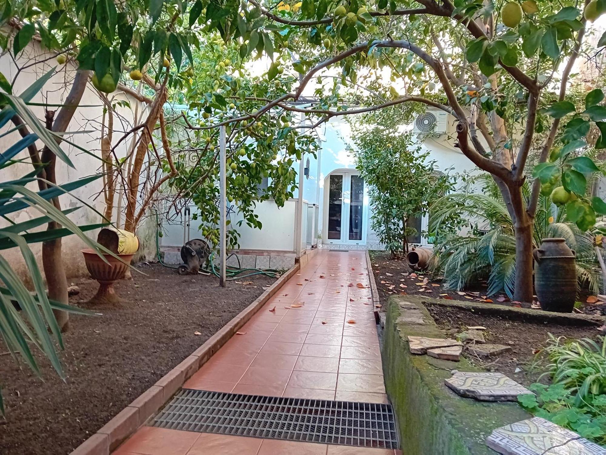 Villa Sofia E Sveva เนเปิลส์ ภายนอก รูปภาพ